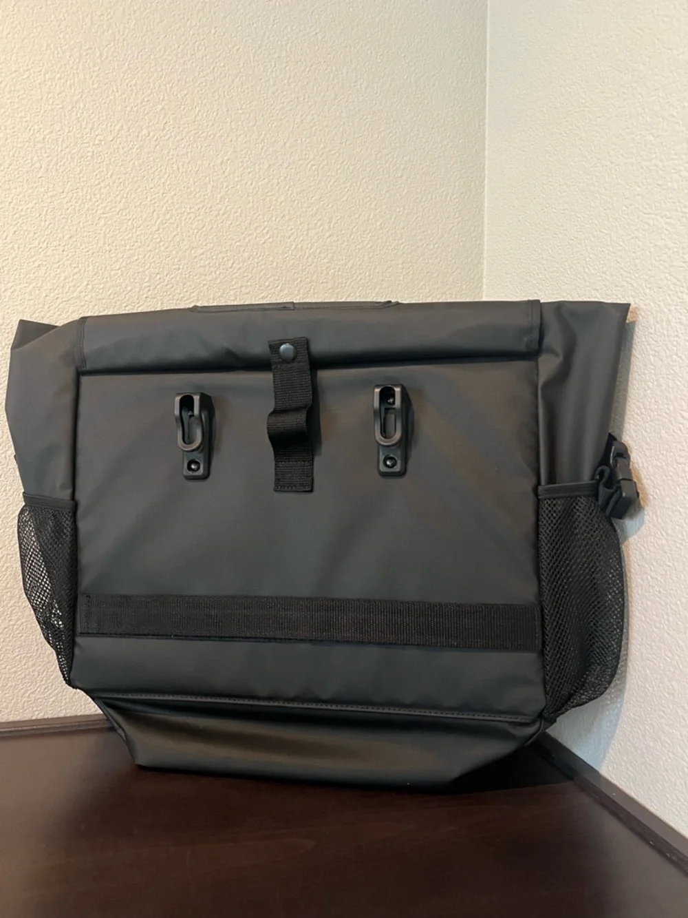 Schwinn Black Commuter Messenger Pannier Bag with Reflective Trim